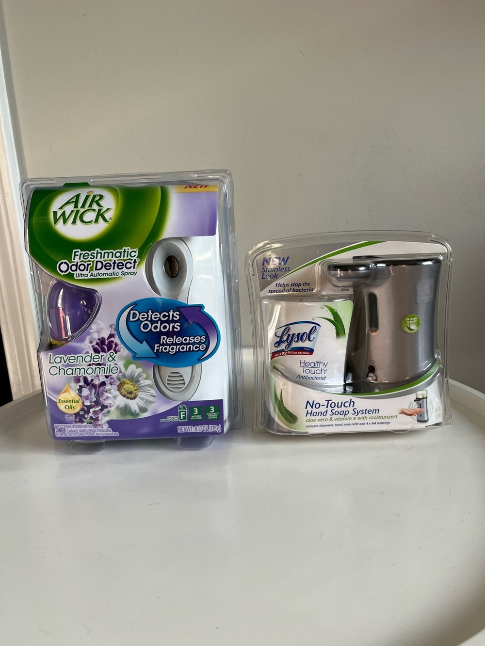 NEW Air Wick Freshmatic Odor Detect Automatic Spray Starter Kit & Lysol No-Touch